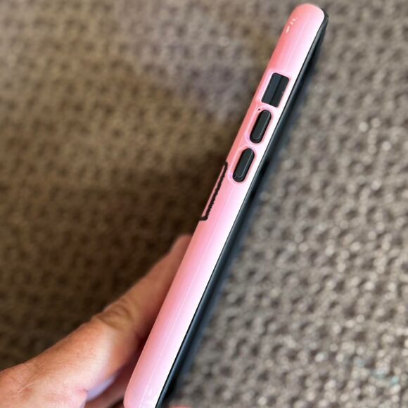 NETFLIX MERCH “Emily In Paris” Pink Camera Phone Case - Picture 5 of 7